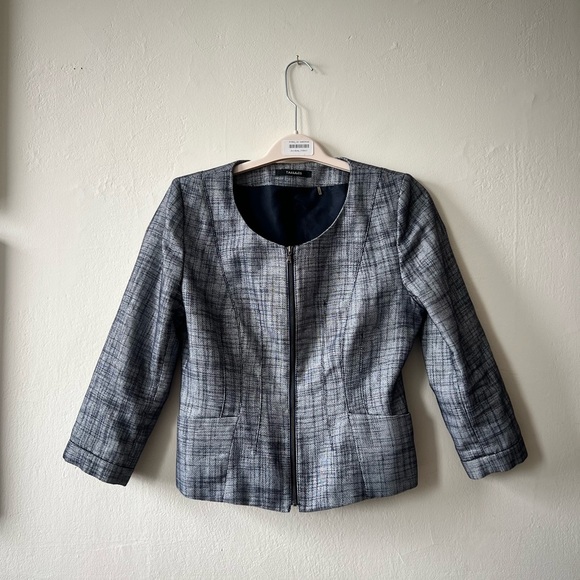 Tahari | Blue and Gray Blazer with Fitted Silhouette | Size Medium - Picture 1 of 6